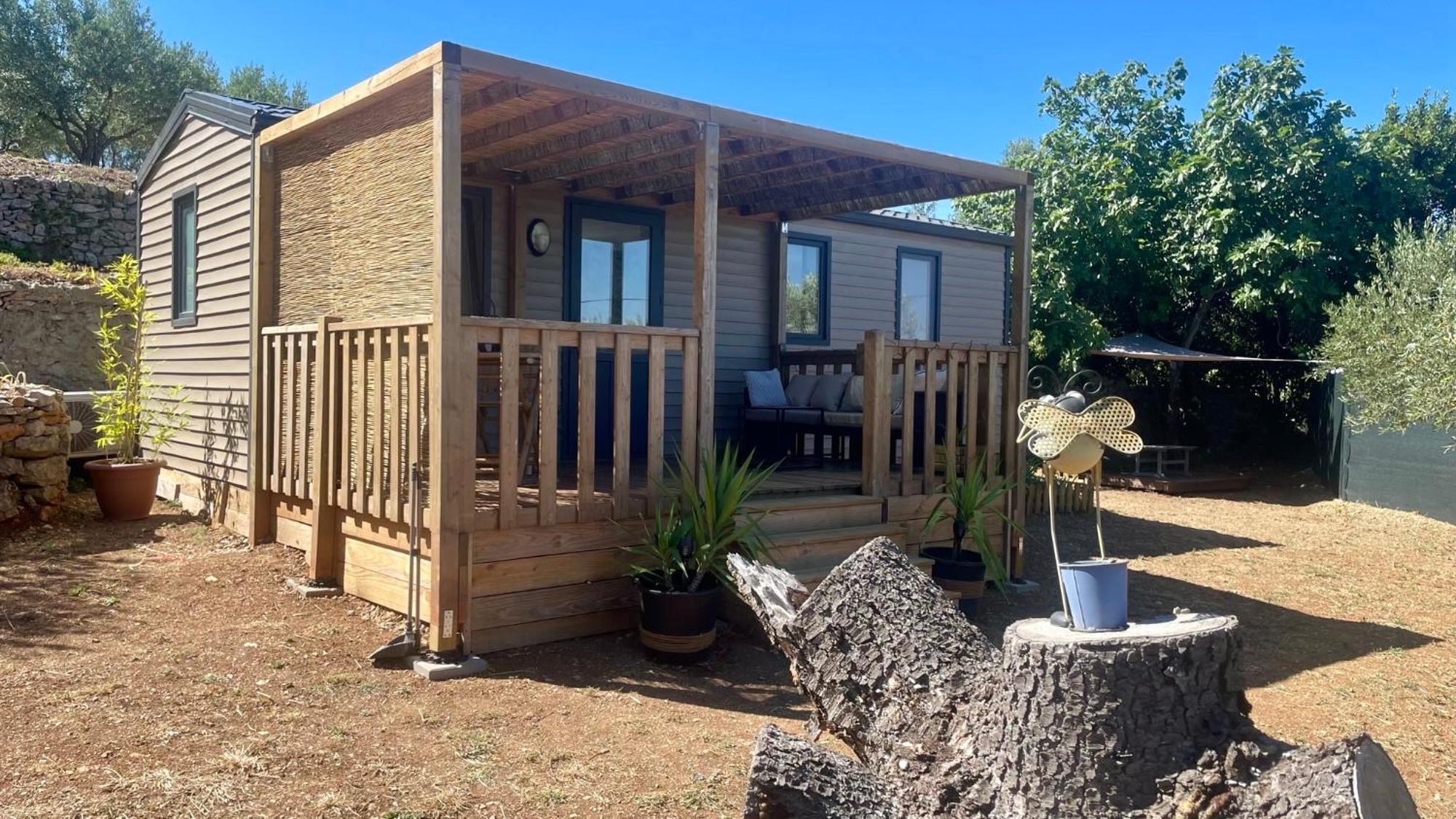 Mobil-Home En Pleine Nature A 3 Mins Du Lac Du Salagou Avec Vue Panoramique Lacoste  Εξωτερικό φωτογραφία